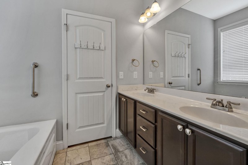 Property image 4 at 149 Bur Oak Drive, Taylors, SC 29687