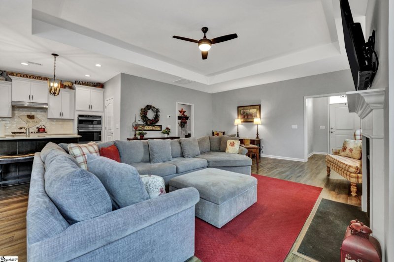 Property image 3 at 305 Starling Avenue, Easley, SC 29642