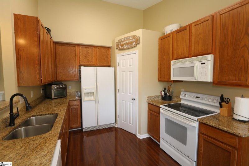 Property image 2 at 640 S Morningwood Lane, Duncan, SC 29334