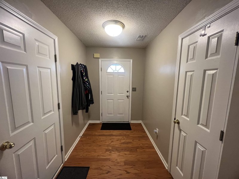 Property image 2 at 4 Ganton Court, Simpsonville, SC 29680