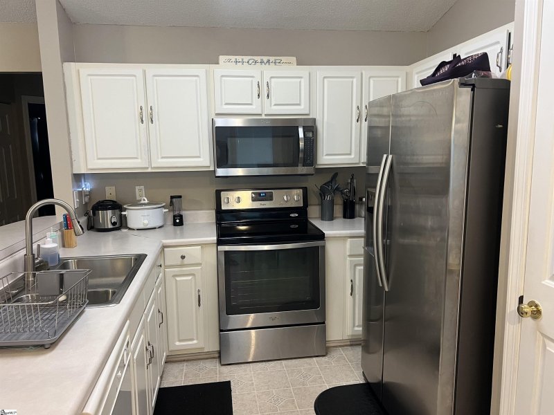 Property image 4 at 4 Ganton Court, Simpsonville, SC 29680