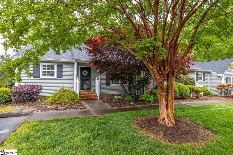 512 Wentworth Street