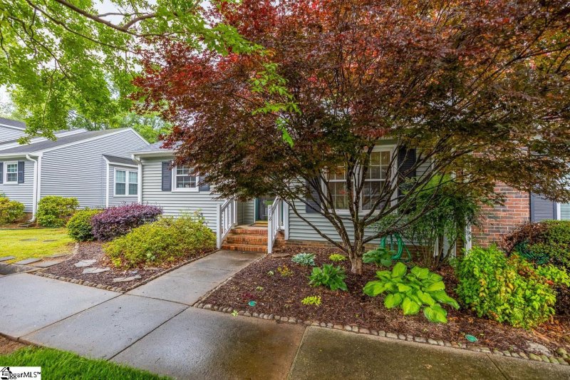 Property image 2 at 512 Wentworth Street, Mauldin, SC 29662