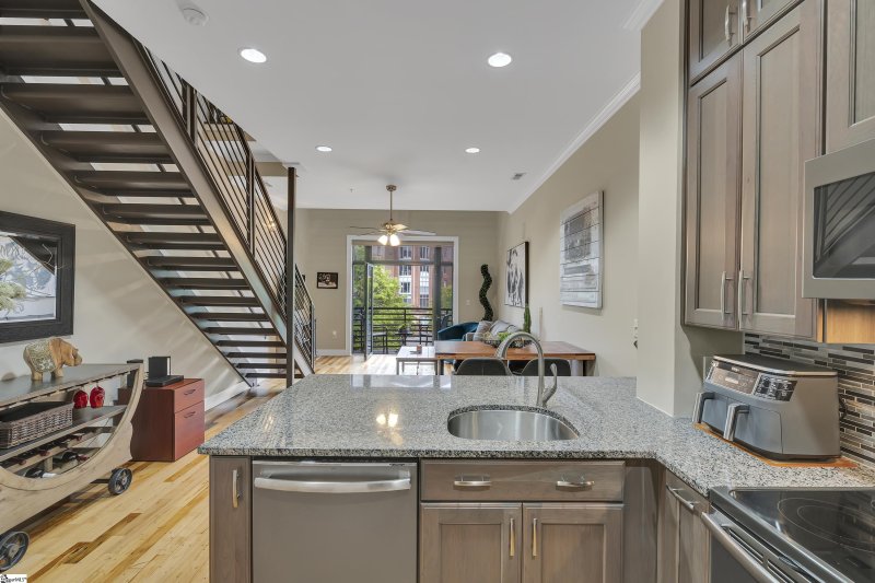 Property image 4 at 101 W Court Street, Greenville, SC 29601