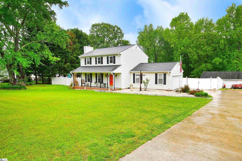 Property image 2 at 105 Jamestown Trail, Easley, SC 29642