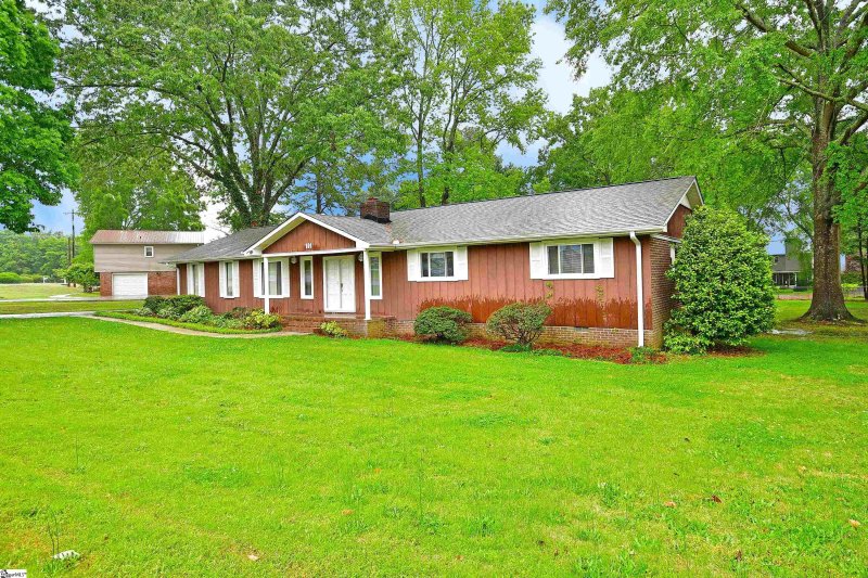 Property image 2 at 101 Longview Terrace, Easley, SC 29642