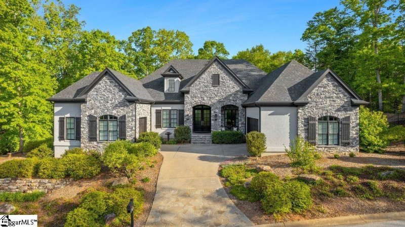245 Abenaki Way