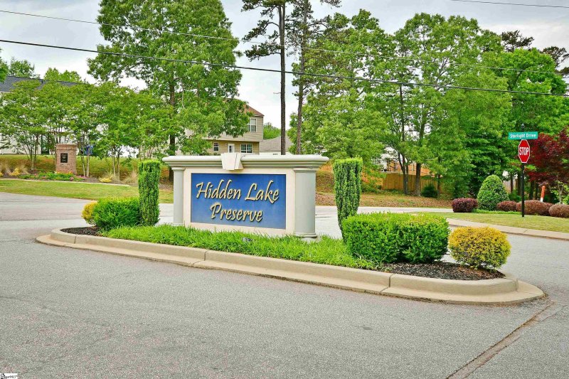 Property image 2 at 131 Starlight Drive, Greenville, SC 29605