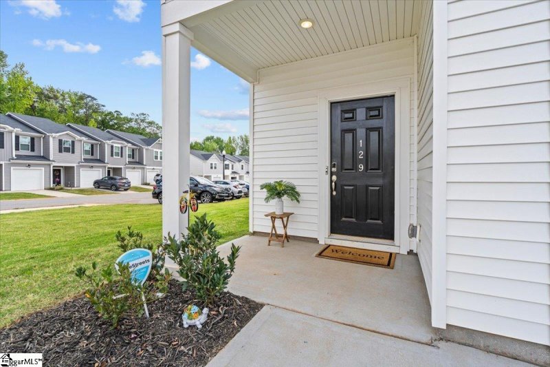 Property image 2 at 129 Telford Drive, Greenville, SC 29617