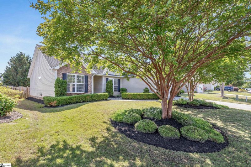 Property image 2 at 111 Wild Thorn Lane, Greenville, SC 29615-6725