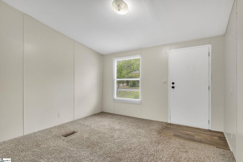 Property image 3 at 101 Riverbreeze Road, Greenville, SC 29611