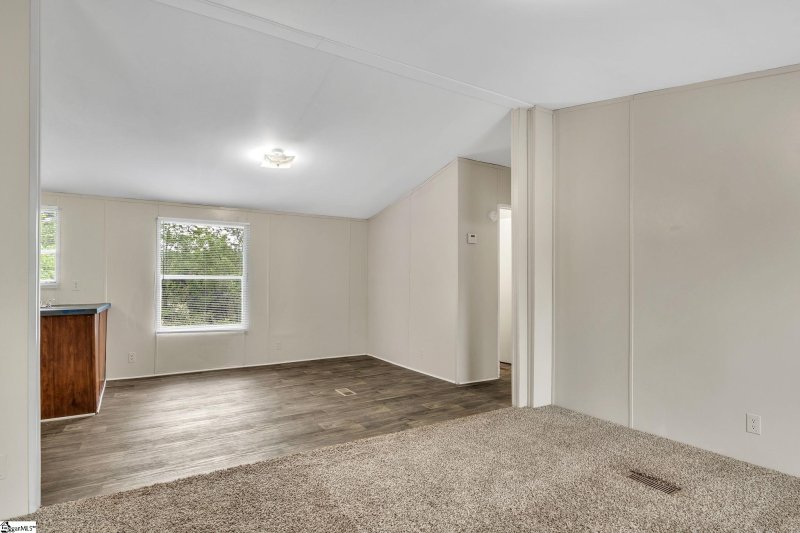 Property image 4 at 101 Riverbreeze Road, Greenville, SC 29611