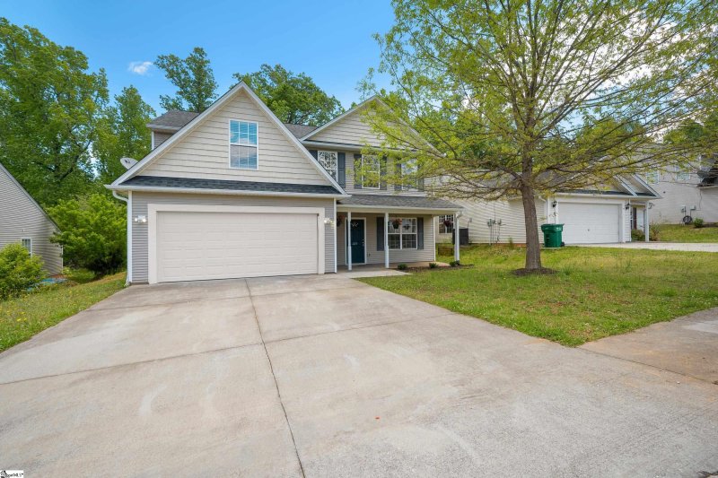 Property image 3 at 223 Stockbridge Drive, Spartanburg, SC 29301