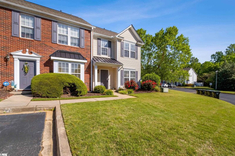 Property image 3 at 89 Spring Crossing Circle, Greer, SC 29650