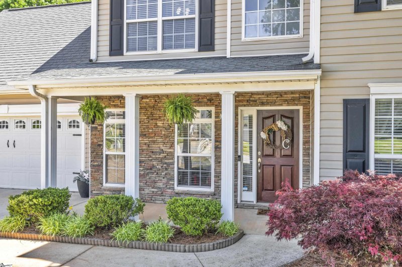 Property image 2 at 15 Southern Height Drive, Greenville, SC 29607