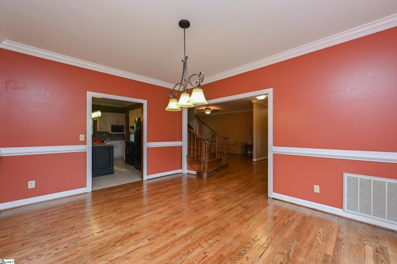 Property image 4 at 201 Ledgewood Way, Greenville, SC 29609