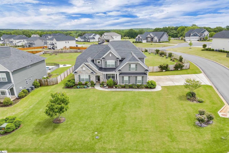 Property image 2 at 200 Lakeway Place, Simpsonville, SC 29681