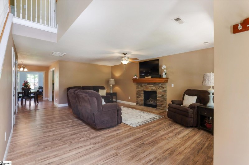 Property image 3 at 3 Gladwin Court, Greer, SC 29651