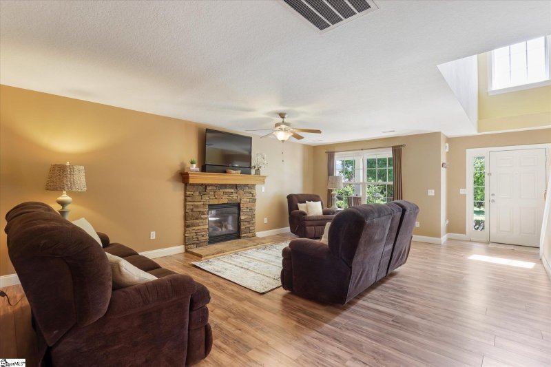 Property image 5 at 3 Gladwin Court, Greer, SC 29651