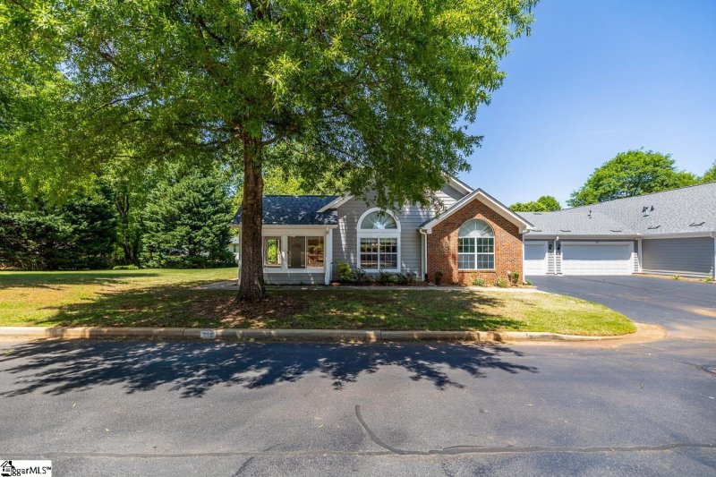 Property image 3 at 200 Heritage Club Drive, Greenville, SC 29615