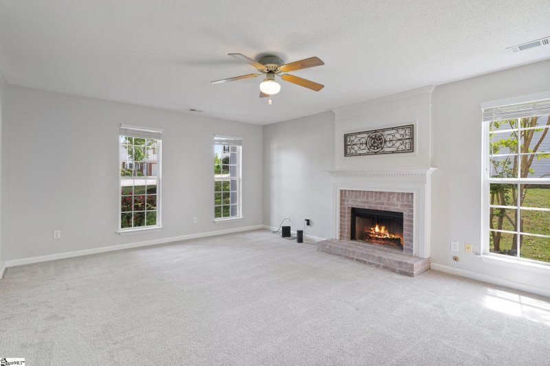 Property image 4 at 8 Woodmore Court, Simpsonville, SC 29680