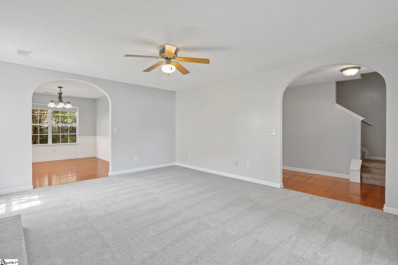 Property image 5 at 8 Woodmore Court, Simpsonville, SC 29680