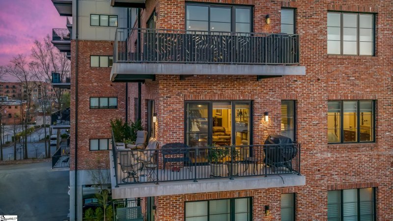 Property image 2 at 110 N Markley Street, Greenville, SC 29601