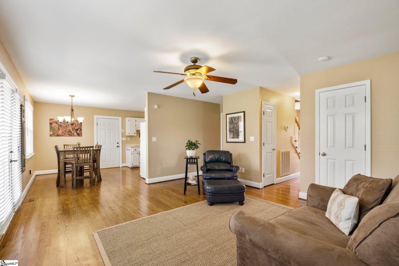 Property image 3 at 301 Wood River Way, Taylors, SC 29687