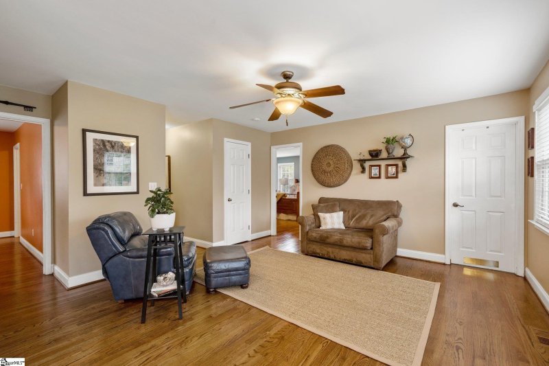 Property image 4 at 301 Wood River Way, Taylors, SC 29687