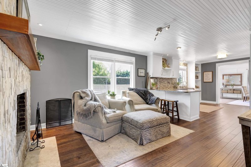 Property image 5 at 104 Central Avenue, Mauldin, SC 29662