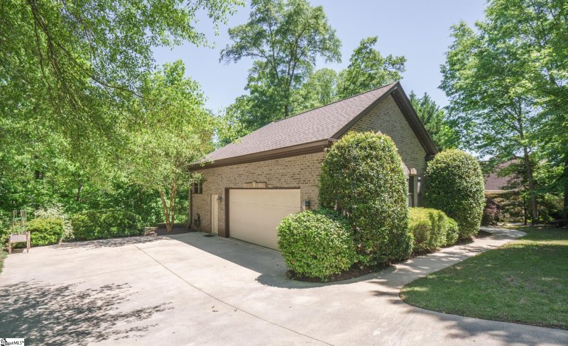 Property image 2 at 114 Walnut Creek Way, Greenville, SC 29611