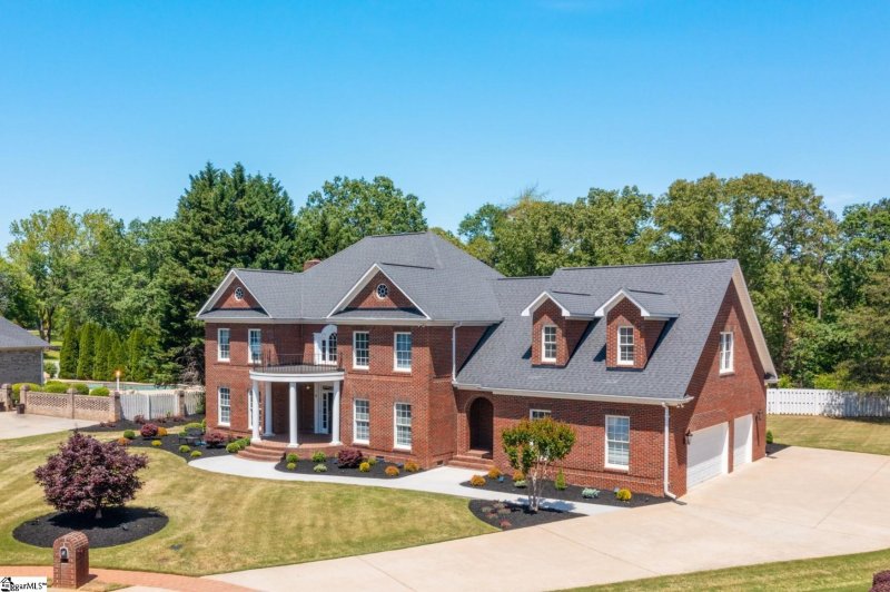 Property image 2 at 5 Charlestonplace Court, Greenville, SC 29615