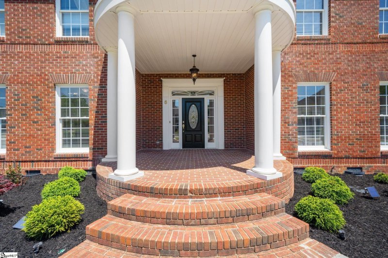 Property image 3 at 5 Charlestonplace Court, Greenville, SC 29615