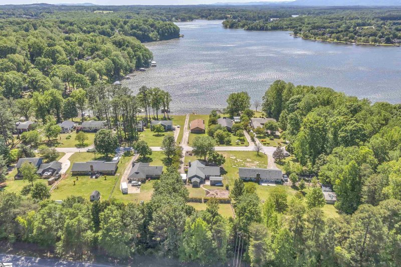 Property image 2 at 218 Pine Cove Drive, Inman, SC 29349