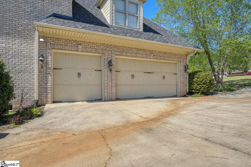 Property image 3 at 15 Griffith Creek Drive, Greer, SC 29651