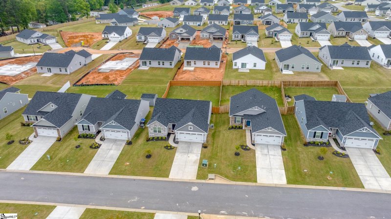 Property image 3 at 1022 Hunter Green Lane, Spartanburg, SC 29302