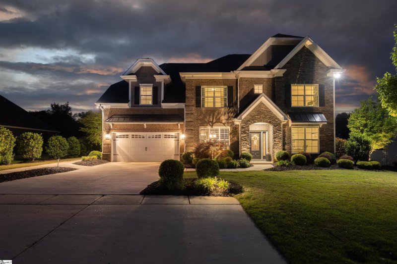 Property image 2 at 4 Lakeway Place, Simpsonville, SC 29681