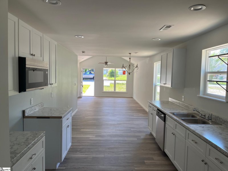 Property image 3 at 307 Dillon Drive, Clinton, SC 29325