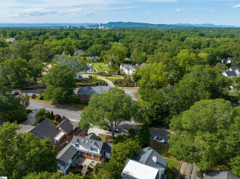 Property image 3 at 12 Byrd Boulevard, Greenville, SC 29605