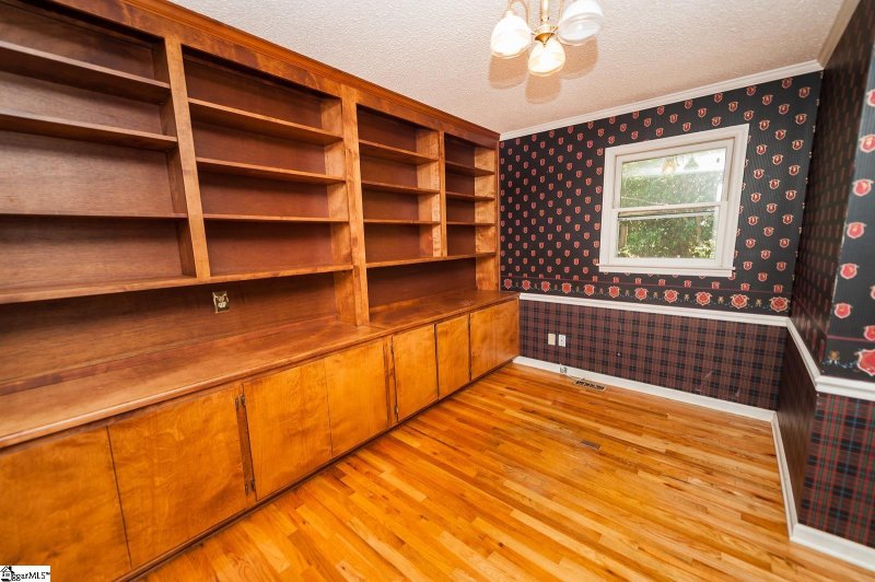 Property image 2 at 828 Thackston Drive, Spartanburg, SC 29307