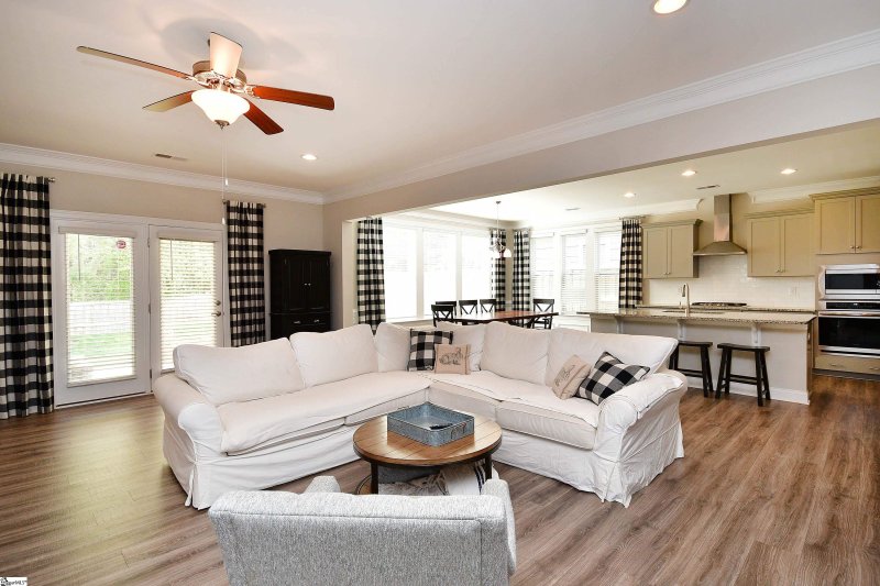 Property image 3 at 428 Litchfield Trail, Simpsonville, SC 29681