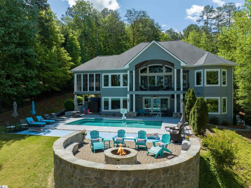 308 Shorewinds Court