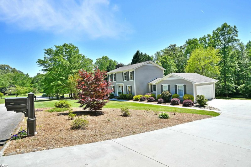 Property image 2 at 204 Warrington Drive, Easley, SC 29642