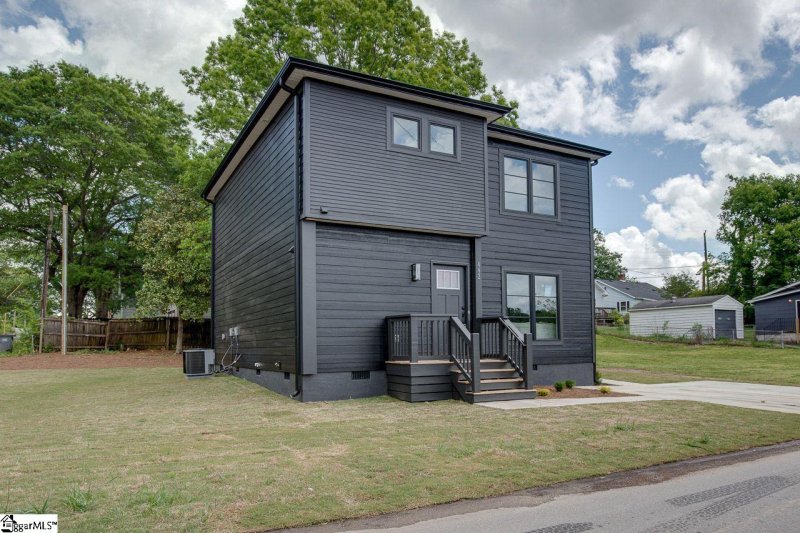 Property image 2 at 442 West Avenue, Greenville, SC 29611