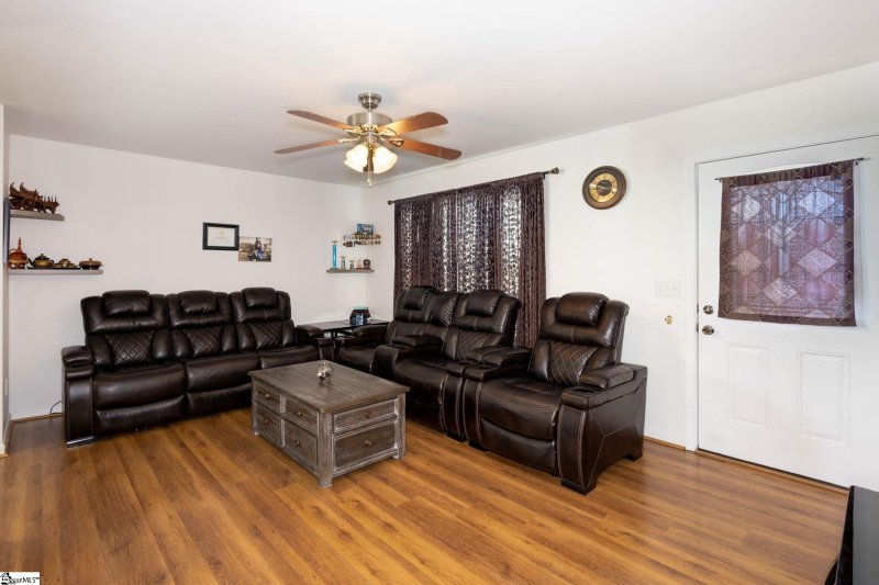 Property image 4 at 620 Ruddy Creek Circle, Greer, SC 29651