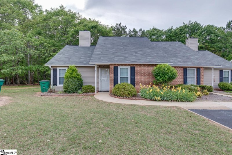 Property image 2 at 105 Daniel Court, Mauldin, SC 29662