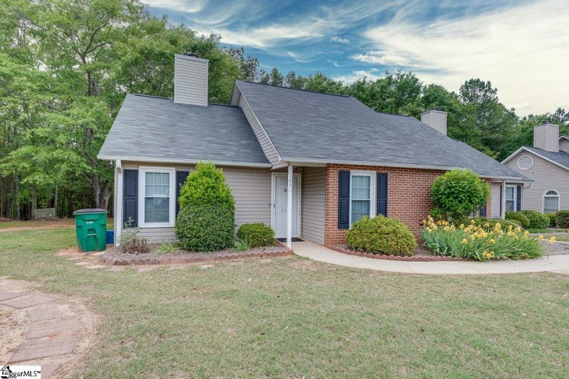 Property image 4 at 105 Daniel Court, Mauldin, SC 29662