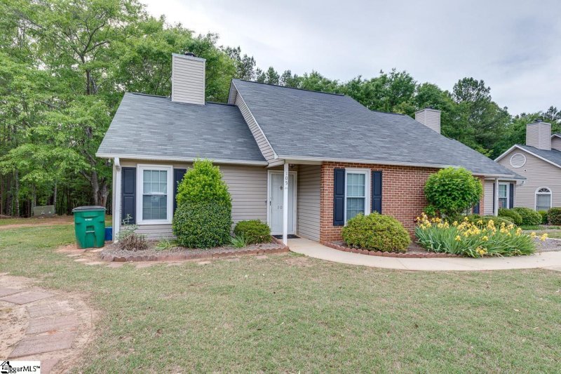 Property image 5 at 105 Daniel Court, Mauldin, SC 29662