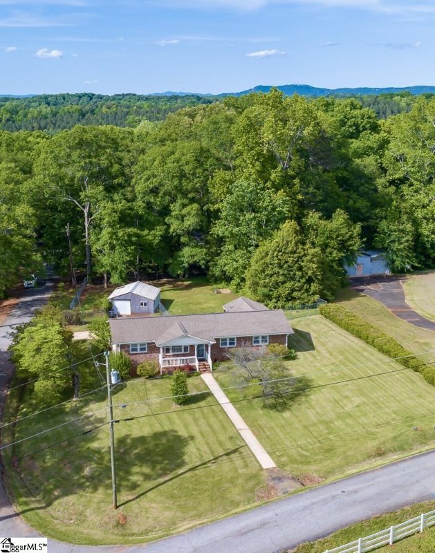 Property image 3 at 120 Knollview Drive, Greenville, SC 29611