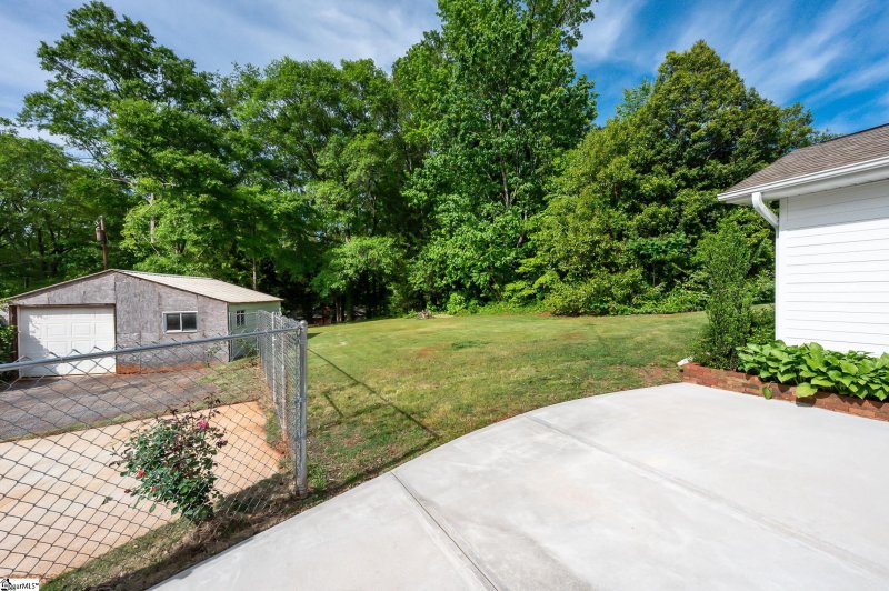 Property image 5 at 120 Knollview Drive, Greenville, SC 29611